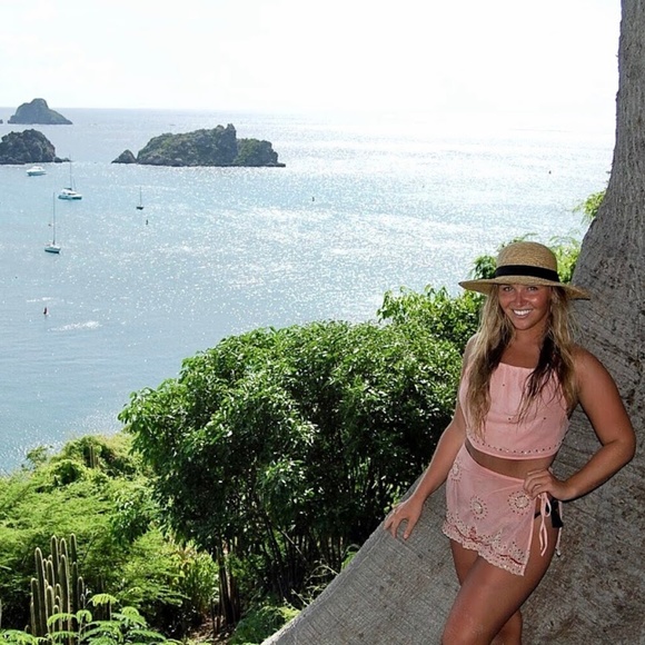 Meet your Posher, Lola - Picture 2 of 6